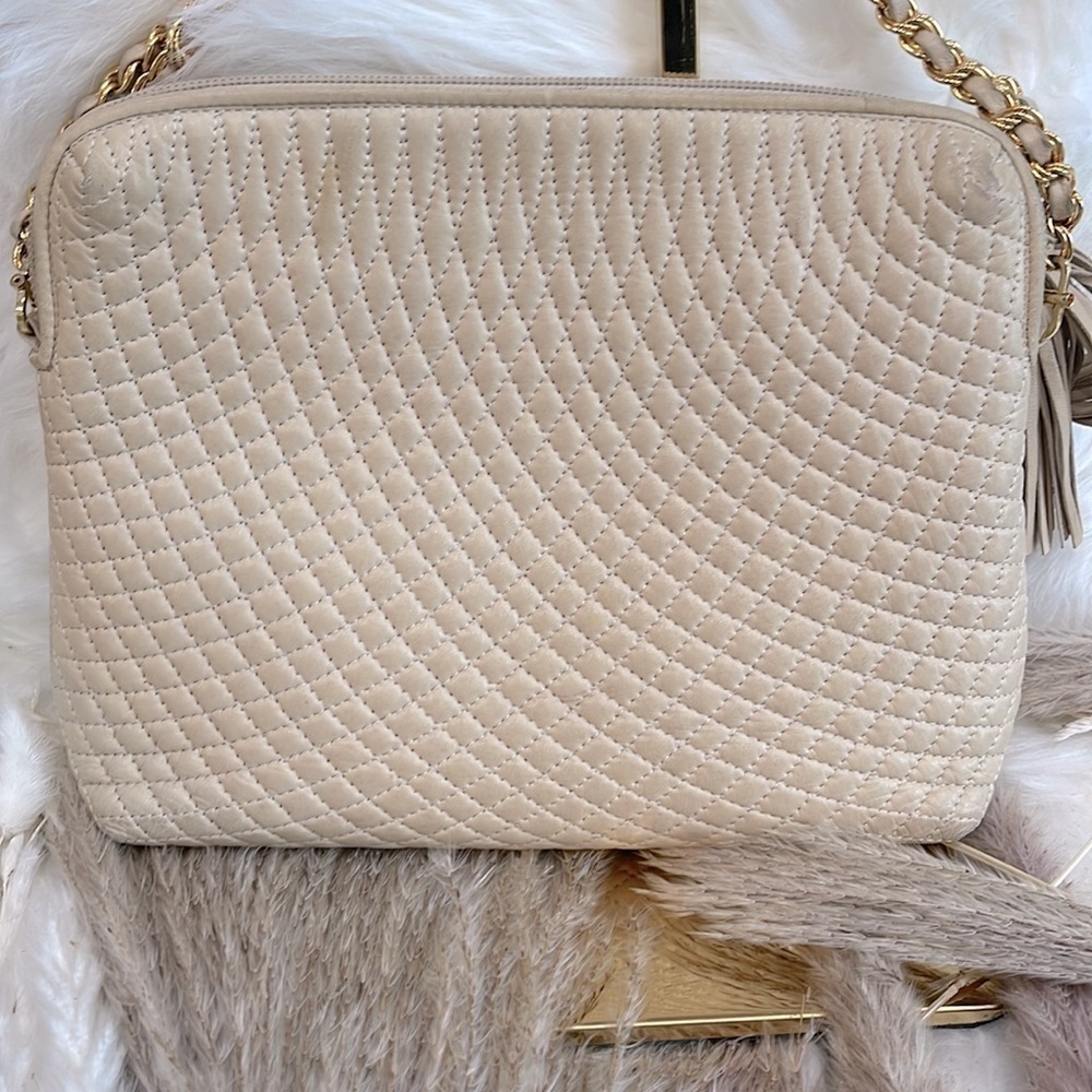 EUC Bally - Vintage Cream Diamond Quilted Leather Convertible Shoulder Purse‌‌ - Picture 6 of 11